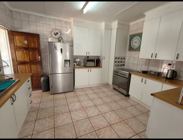 3 BEDROOM HOUSE TO LET IN KOOKRUS